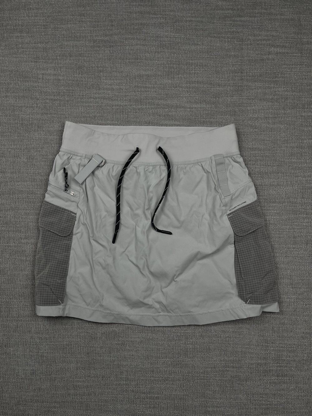 Lululemon Multi-Pocket Cargo High-Rise Hiking Skirt 10 Gray Athletic Performance